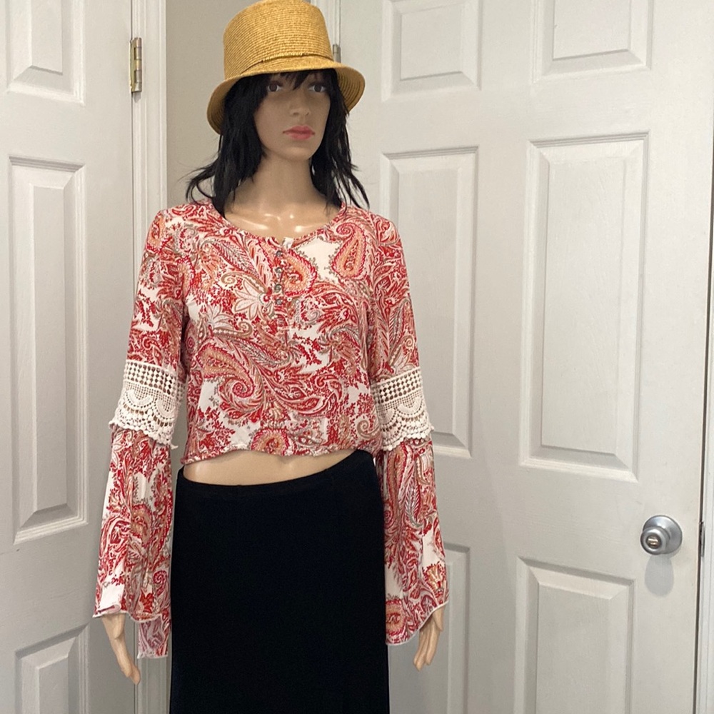 Kendall + Kylie Cropped Paisley Blouse